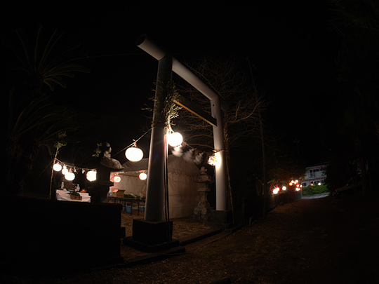 樫立三島神社例祭　参道